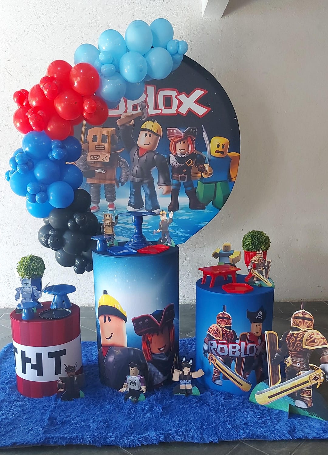 Decoração para festas, com tema do roblox