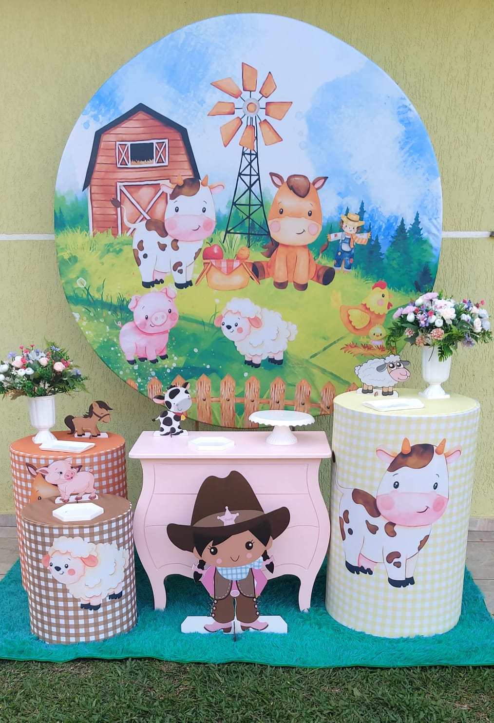 Decoração para festas, com tema de uma menina cowgirl